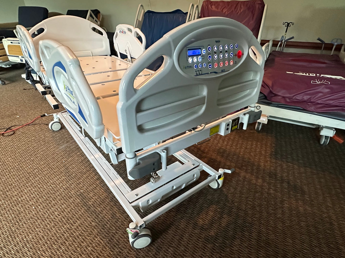 Prius Ai1 Extra Wide Bariatric Hospital Bed